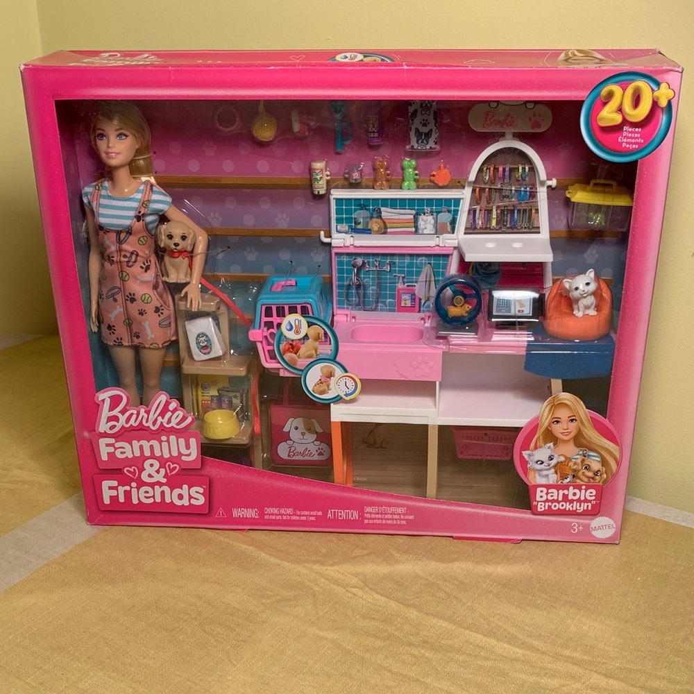 MISPRINT Barbie Malibu Brooklyn Family & Friends Pet Care Playset